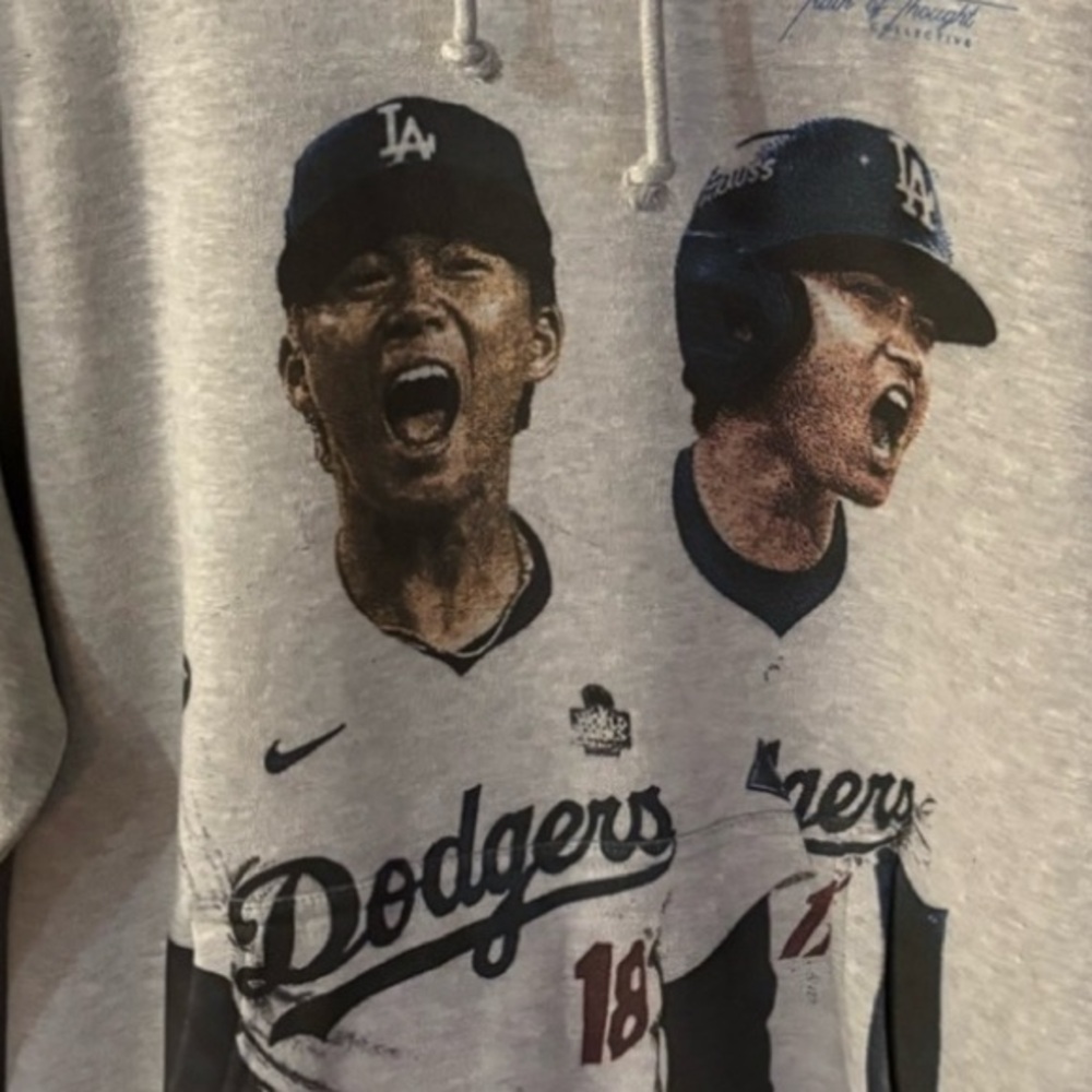 World Champions Dodgers “B2B” Hoodie - Picture 4 of 4